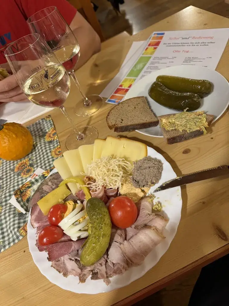 Marcel Amon_Heuriger Sabina Böckl_Bockfließ_avis