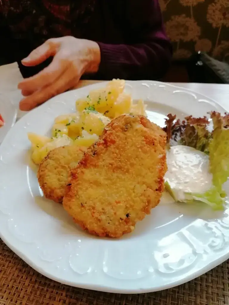 Helene Baumann_Gasthaus Danner (Betriebsurlaub bis einschl. 24.09.25)_Blindenmarkt_avis