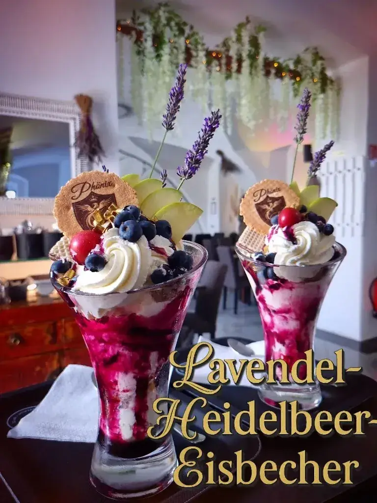 Phönix Konditorei OG Schloss Hubertendorf_Blindenmarkt_slider_image_3