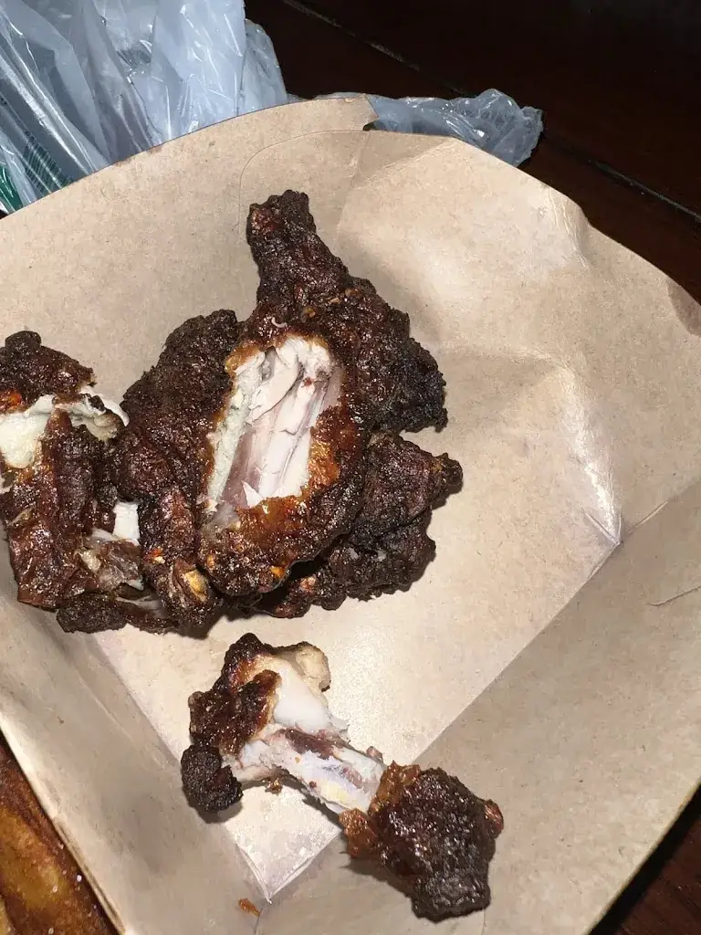 Klaus Auer_Crispy Station_Bad Vöslau_avis