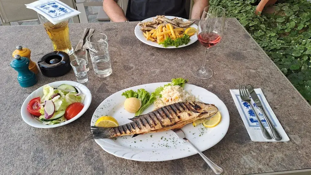 Julianna Révész_Restaurant Akropolis_Bad Vöslau_review