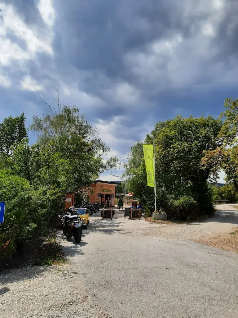 Brigitte Brandl_Buschenschank - Zur Tankstelle_Bad Vöslau_recensione