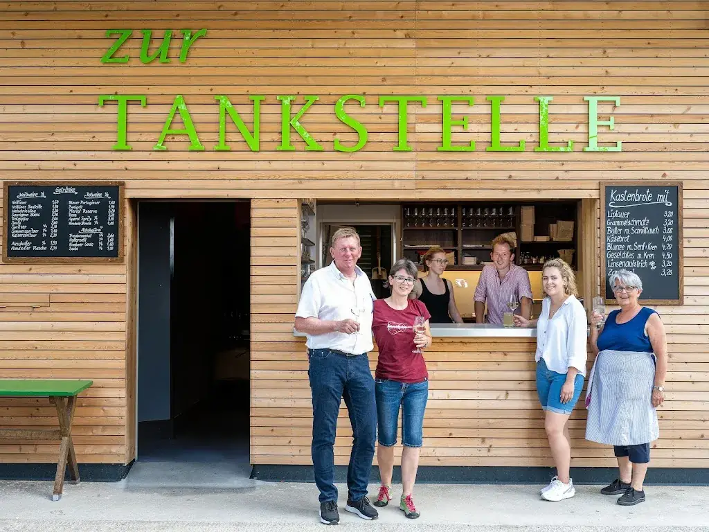 Buschenschank - Zur Tankstelle_Bad Vöslau_slider_image_1