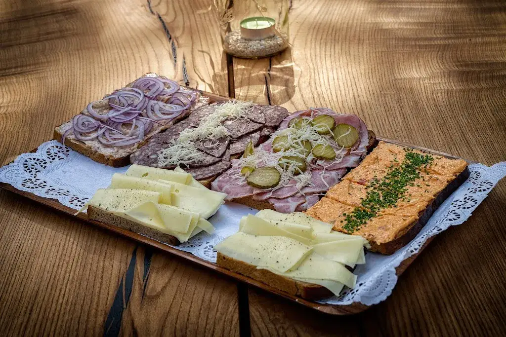 Buschenschank - Zur Tankstelle_Bad Vöslau_slider_image_2