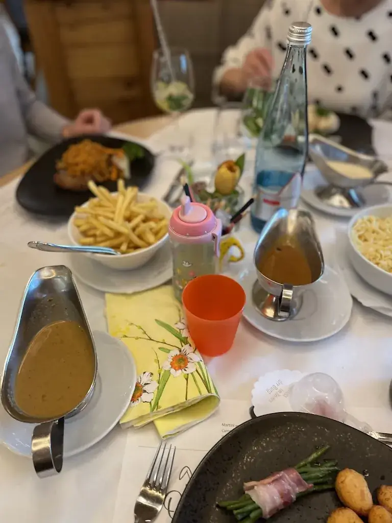 Philipp von Hey_Restaurant Badischer Hof_Biberbach_avis