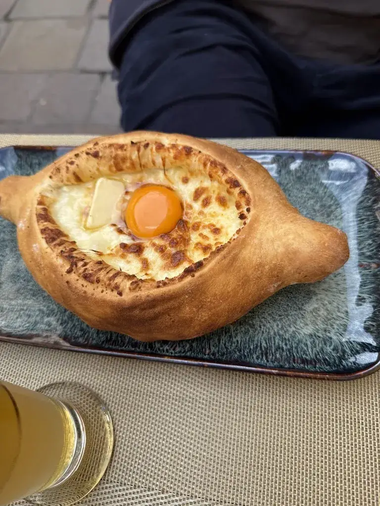 Yulianna_Georgisches Restaurant Nani_Baden_avis