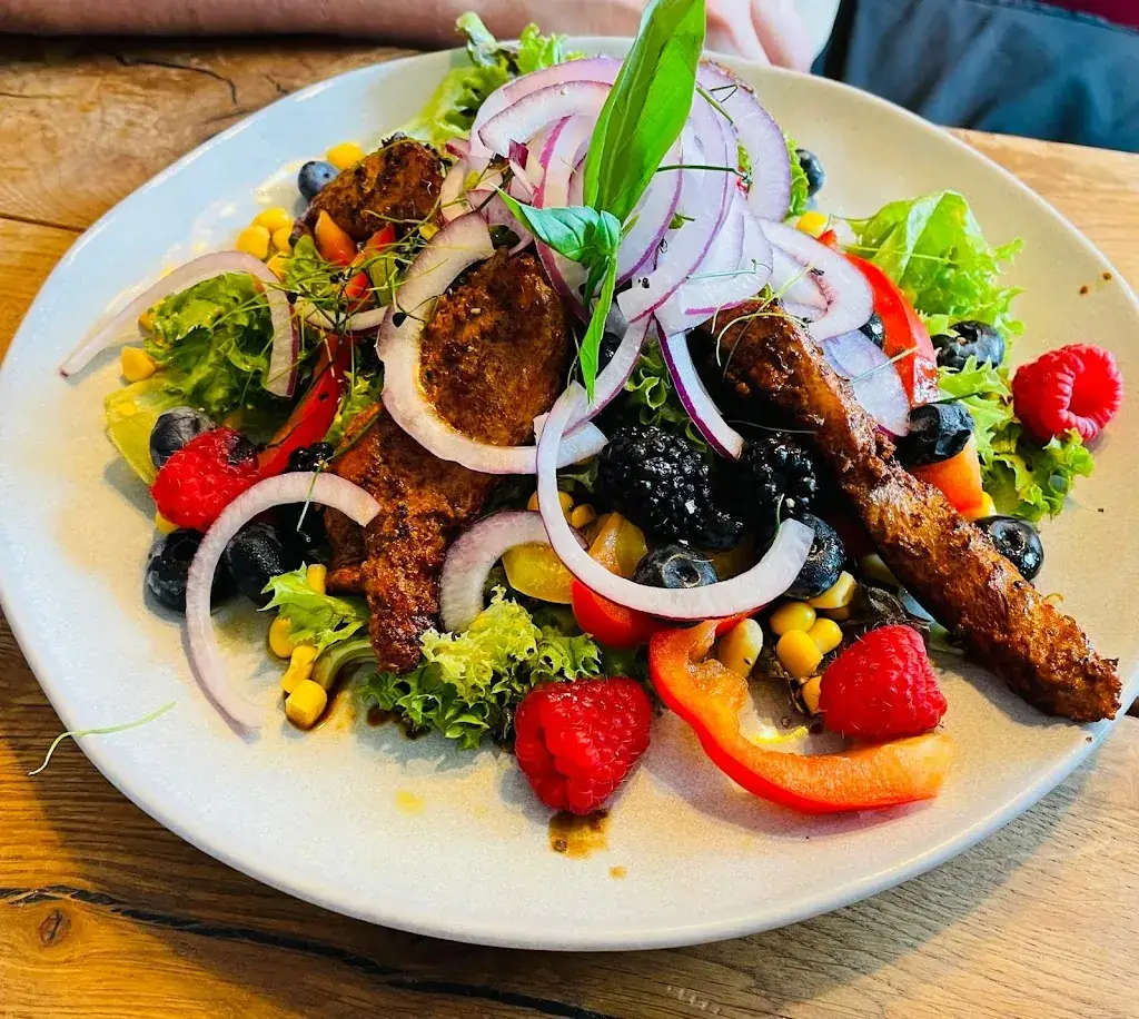 Fabian V_Genuss & Zeit Café-Pizzeria-Eissalon_Frauenkirchen_review