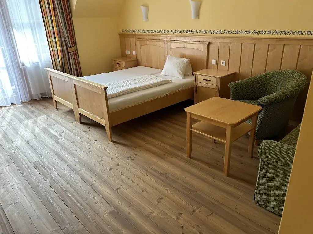 Robert Ball Jr_Gasthof Hofbauer_Breitenau_review