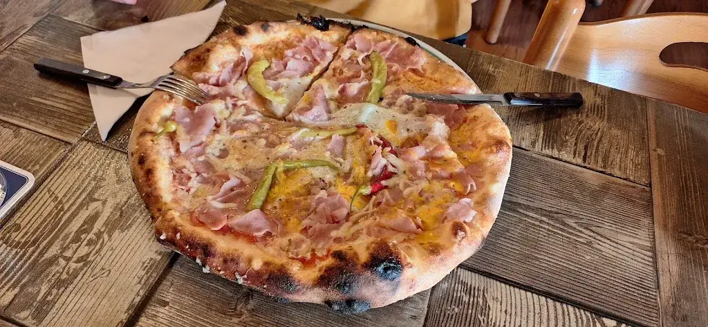 Cafe Pizzeria Ciao Italia_Breitenau_slider_image_2