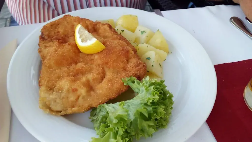 Albert Pressinger_buchbar - cafe & restaurant_Brunn am Gebirge_avis