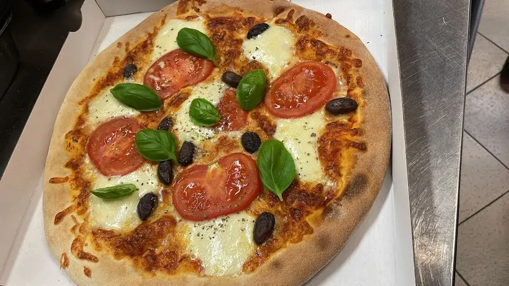 TONI PIZZERIA&KEBAP_Drasenhofen_slider_image_2