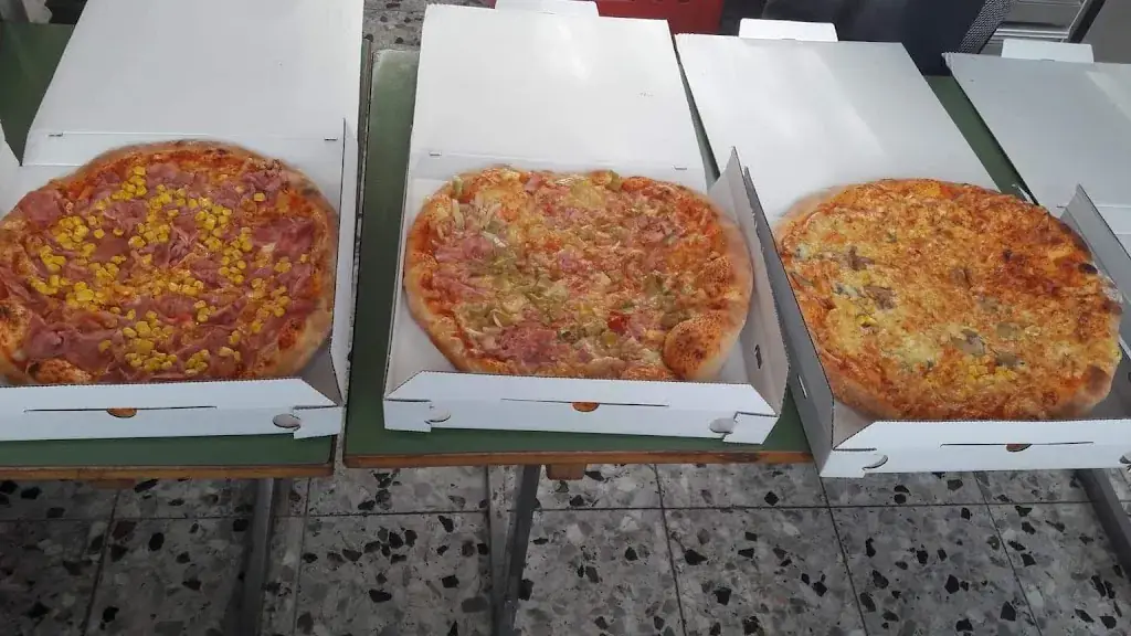 San Lorenzo Pizzeria_Drasenhofen_slider_image_2