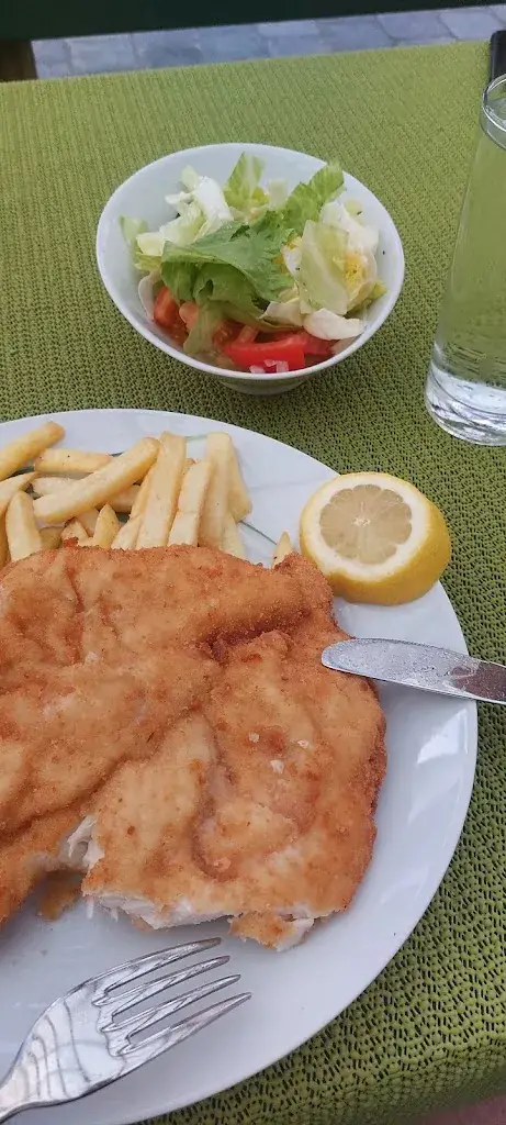 James Debruy_Gasthof Wildrast by PANI_Brunn an der Wild_avis