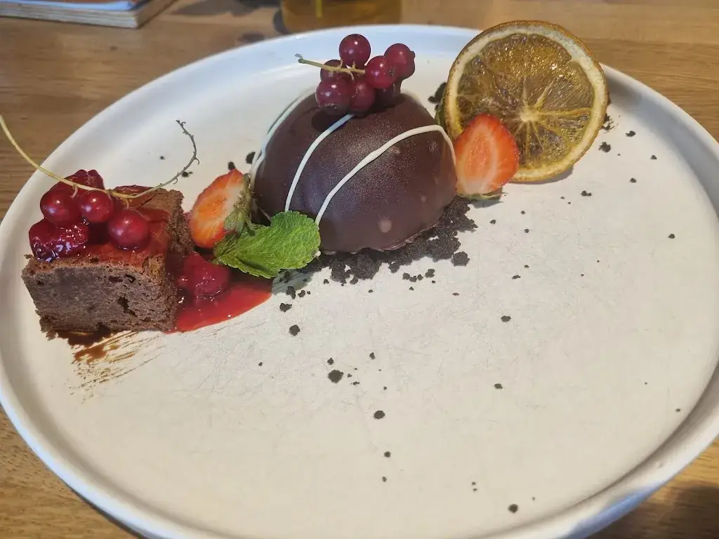 Ozlem Dogan_Seedeck_Brunn an der Wild_recensione