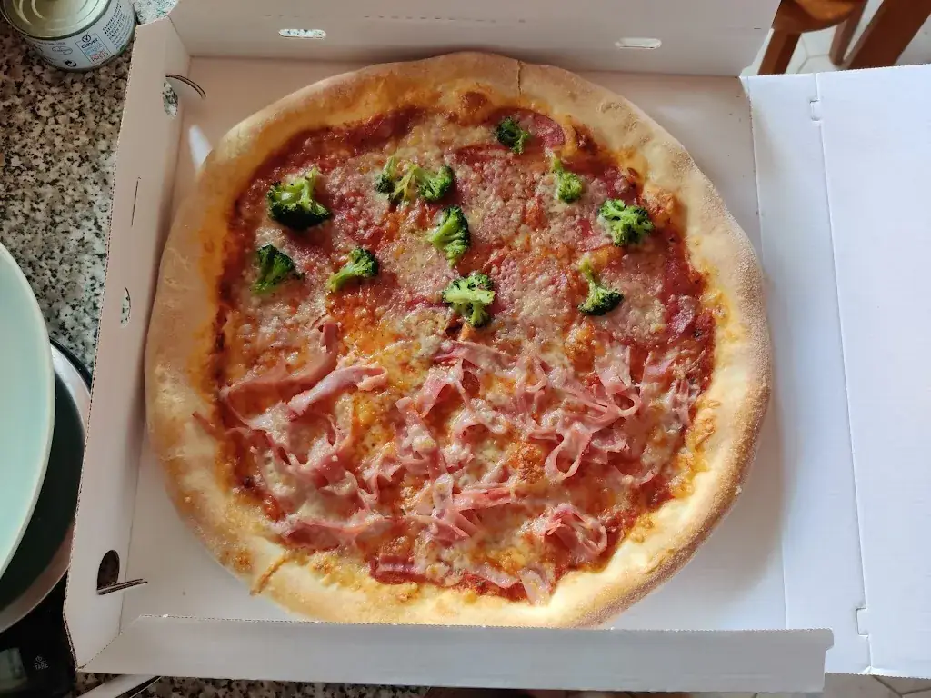 Nadja Schmid_Pizzeria La Mino_Dürnkrut_recensione