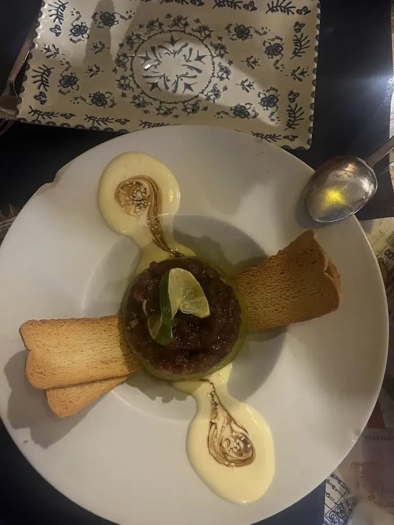 Charlie Olson_El Minibar_Droß_recensione