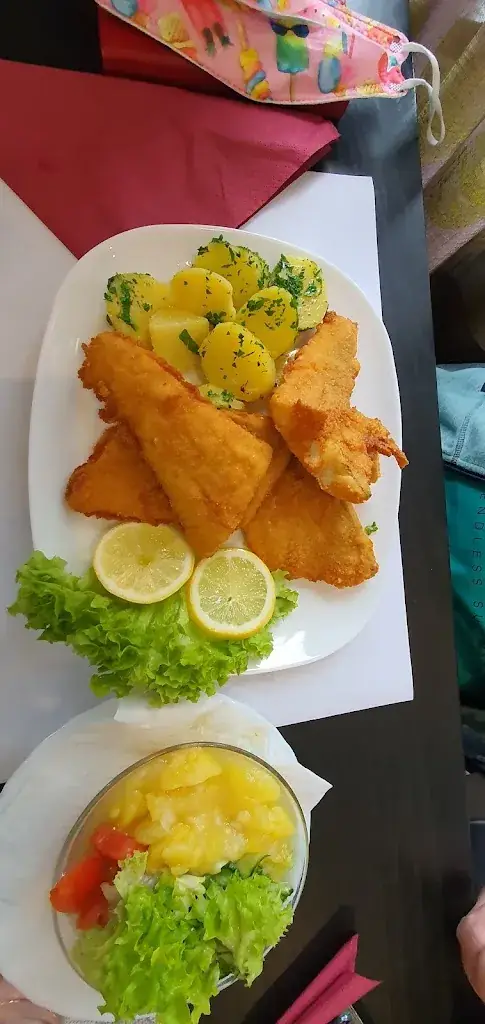 Christian B_Gasthaus Naderer_Ebergassing_avis