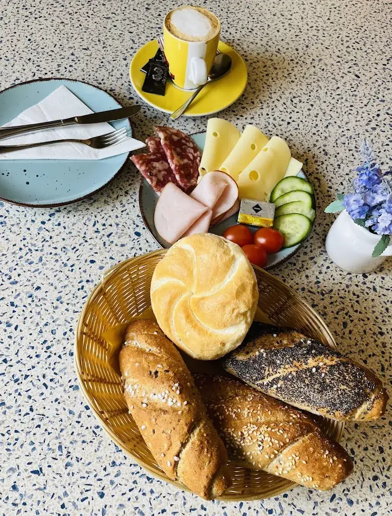 Menu_Cafe Cheers_Ebergassing_image_5