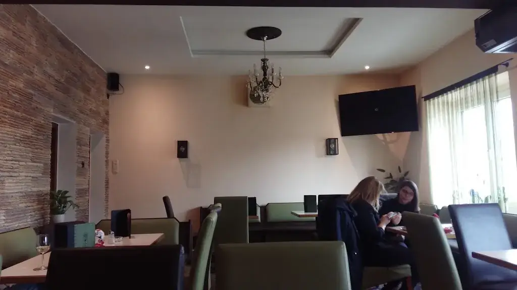 Cafe Cheers_Ebergassing_slider_image_2