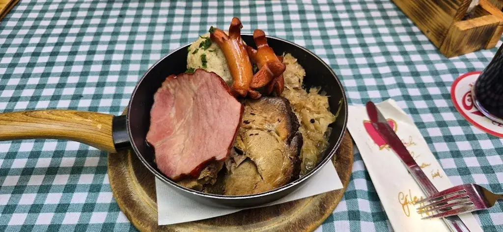 Daniel Jilma_Gasthaus Lahmgruam_Ebergassing_avis