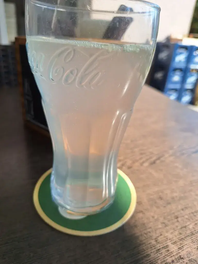 Sonja Köstner_SEFA`S Pizza und Burgerhaus_Eggenburg_avis