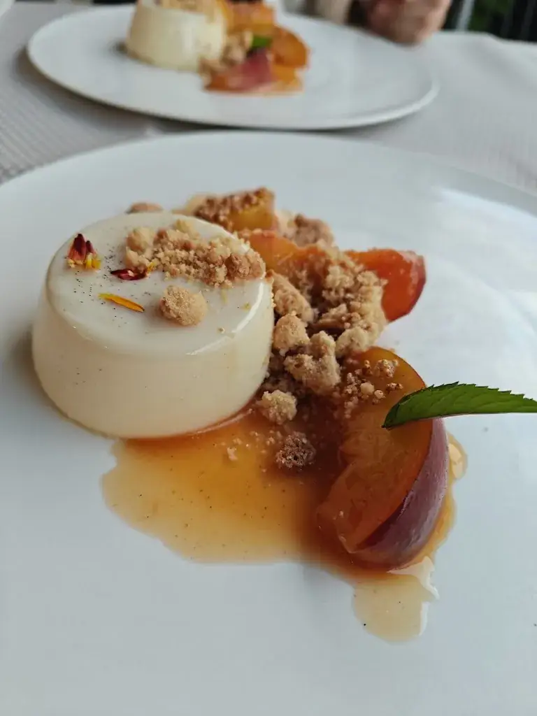 Charlotte Van Lent_WACHAUERSTUBE Loiben_Dürnstein_avis