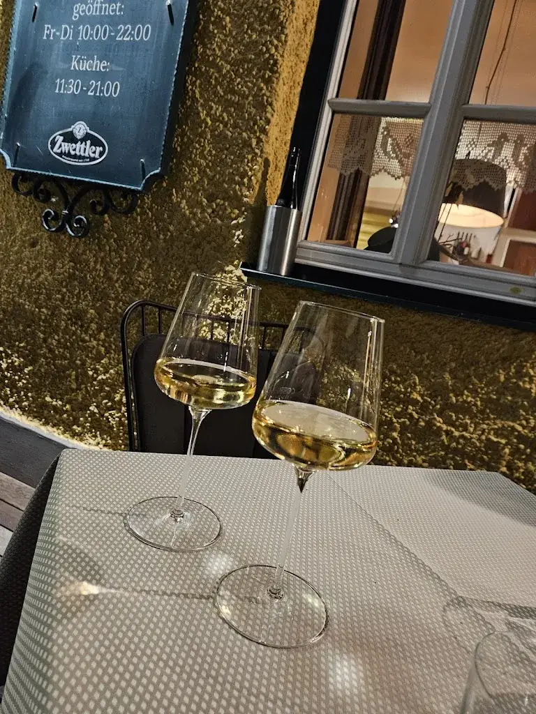 Diana Hornyak_WACHAUERSTUBE Loiben_Dürnstein_avis