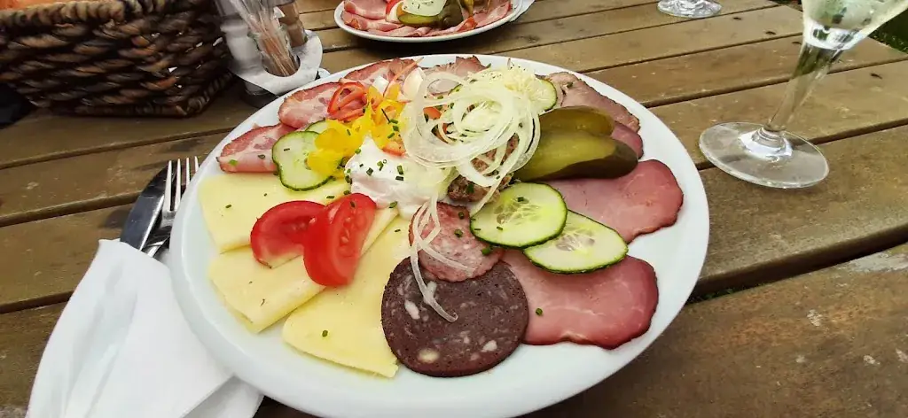 Menu_Leonhartsberger Herbert - Weinbau_Dürnstein_image_3