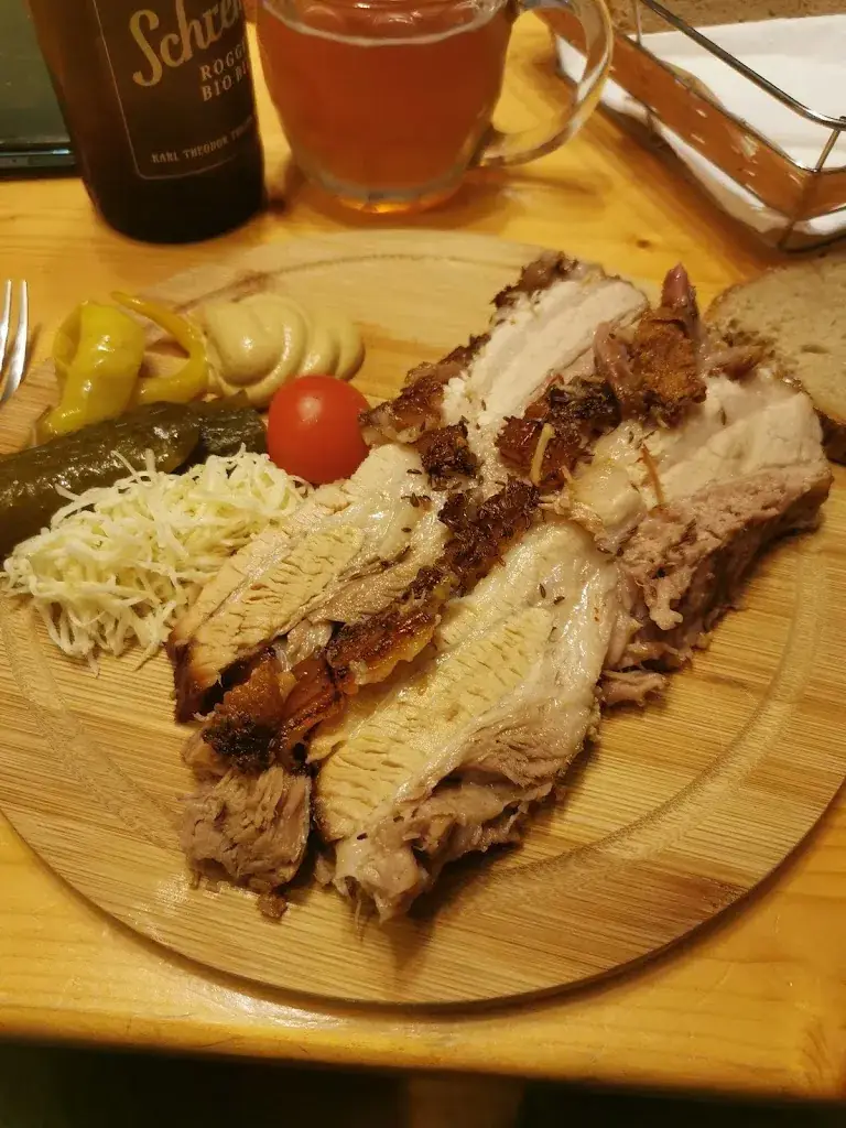 Dorfschenke Heidi Wöhri_Eisgarn_slider_image_3