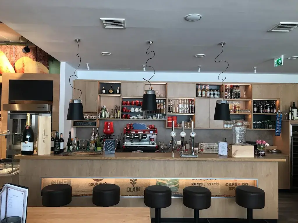 röstkork - Café & Weinbar_Engelhartstetten_slider_image_2