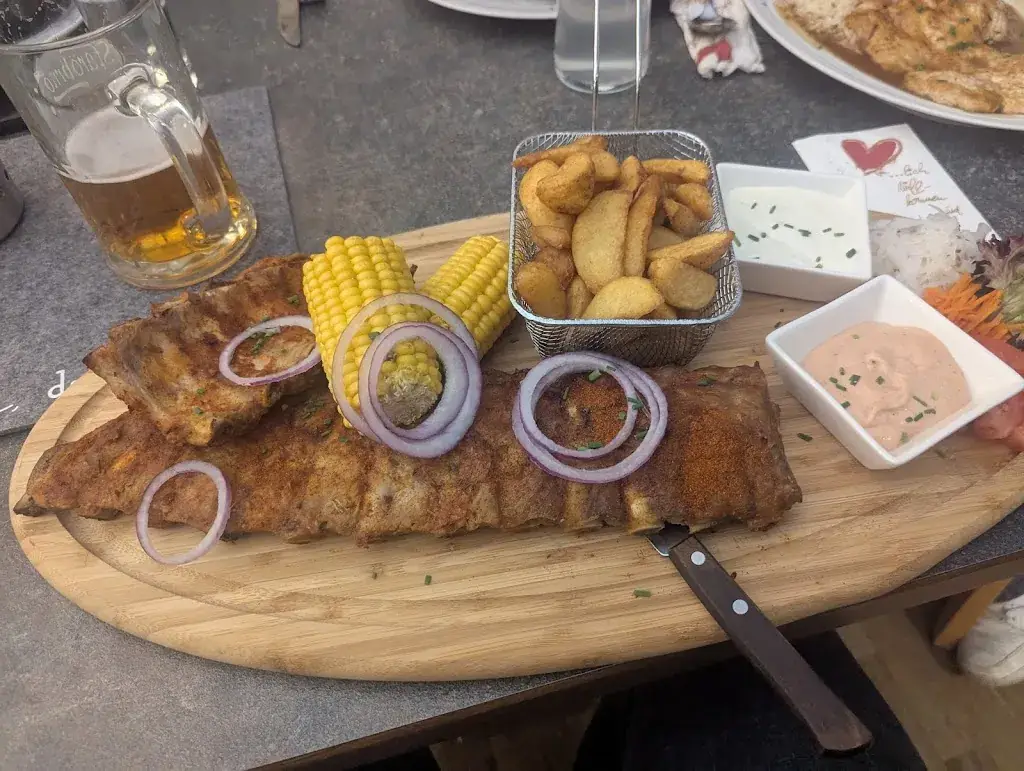 Patrick Röthlingshöfer_Amtshaus Eggendorf | Cafe Restaurant_Eggendorf_recensione