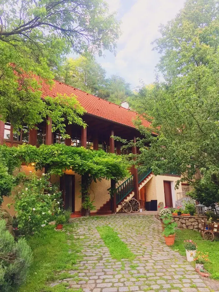 Felsengartl Tapas-Heurigen_Emmersdorf an der Donau_slider_image_3