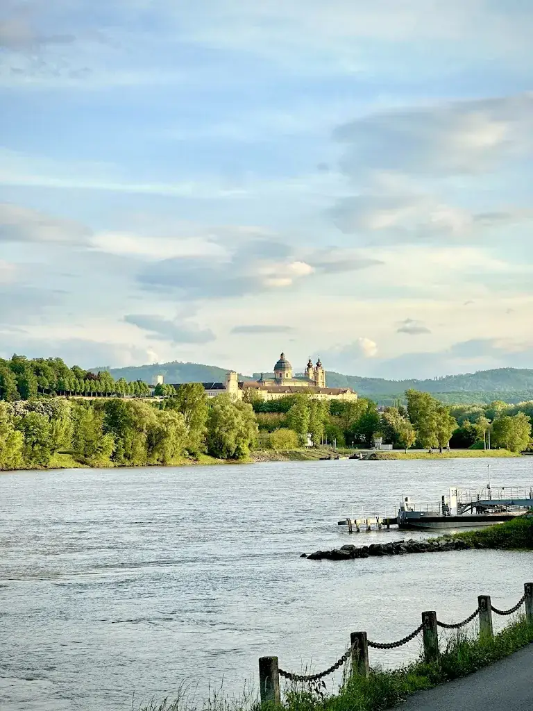 Henrik Herrmann_Hotel Donauhof_Emmersdorf an der Donau_review