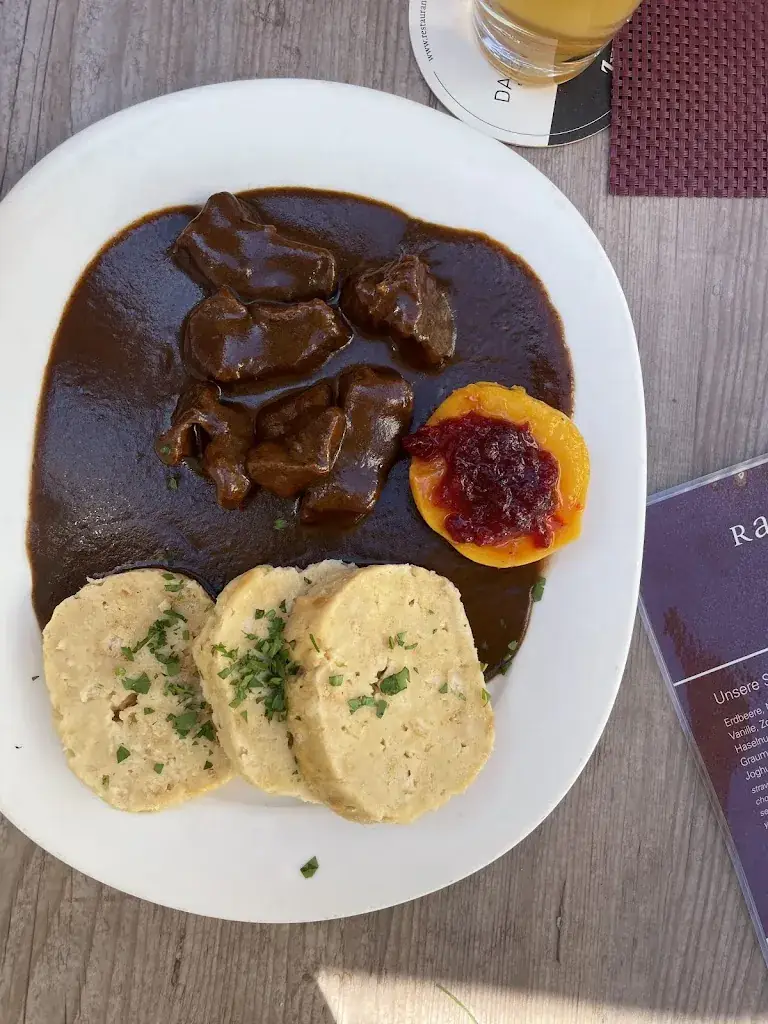 anahita seddighi_Rathauskeller - Der Melker Gasthof_Emmersdorf an der Donau_review