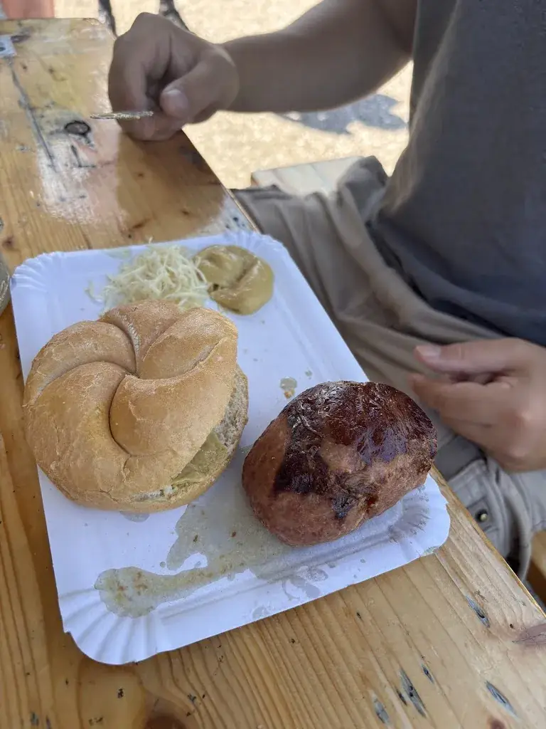 Jamie C_Imbißstand zum Donaustrand_Emmersdorf an der Donau_review