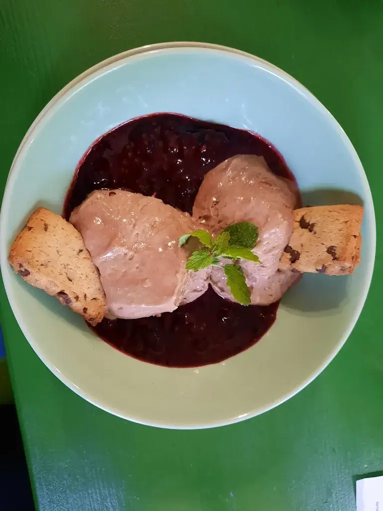 Vera Rigele_Heuriger zum Weißen Kreuz_Enzersdorf an der Fischa_recensione