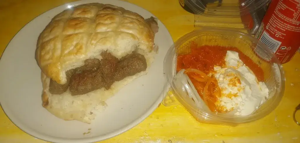 Ari Craft_Atlantis - Café Bar Pizzeria_Enzersdorf an der Fischa_avis