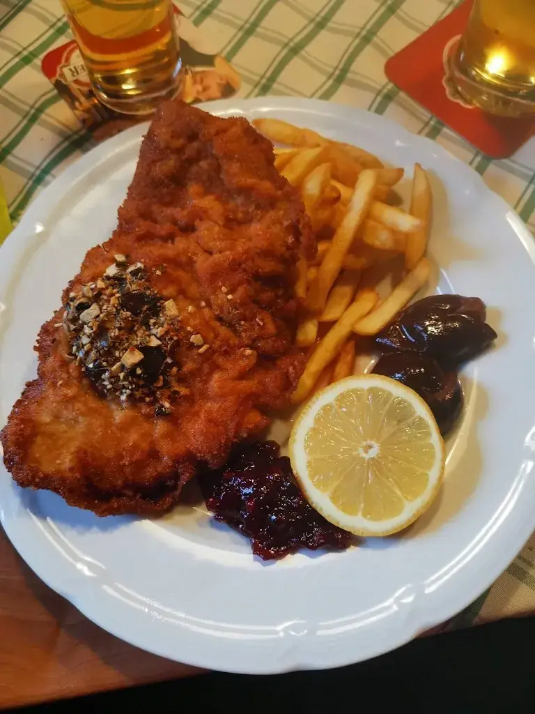 Gregor Köpp_Landgasthaus Wendtner_Ertl_avis