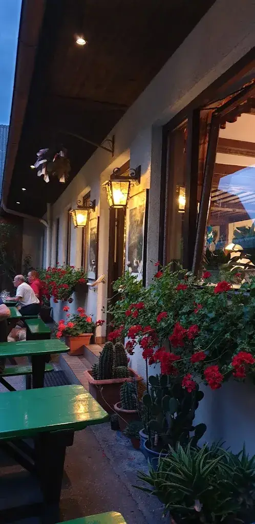 Michael Schmidt_Buschenschank & Weinbau Eichberger Erwin & Regina_Enzersfeld_review