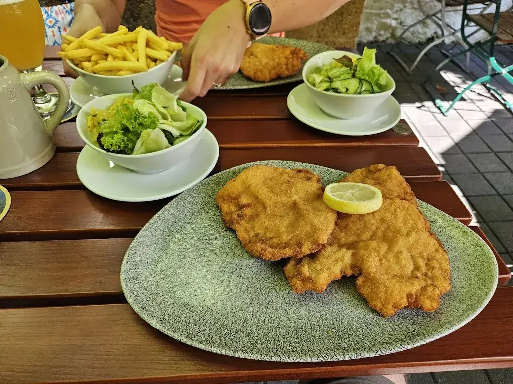 Filip_SCHWARZER ADLER - ERNSTBRUNN_Ernstbrunn_avis