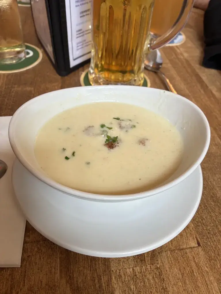 Jakob Rösinger_SCHWARZER ADLER - ERNSTBRUNN_Ernstbrunn_avis