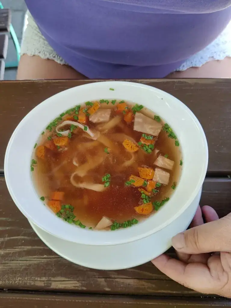 Na Talie_SCHWARZER ADLER - ERNSTBRUNN_Ernstbrunn_avis