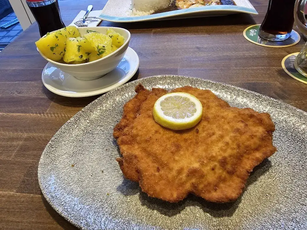 SCHWARZER ADLER - ERNSTBRUNN_Ernstbrunn_slider_image_2