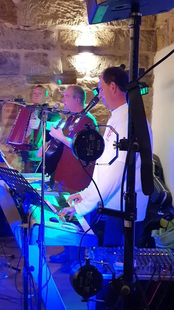 Gasthaus Rotes Roß Inh. Georg Krämer_Eschenau_slider_image_2