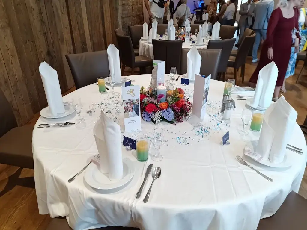 Gasthaus Rotes Roß Inh. Georg Krämer_Eschenau_slider_image_3