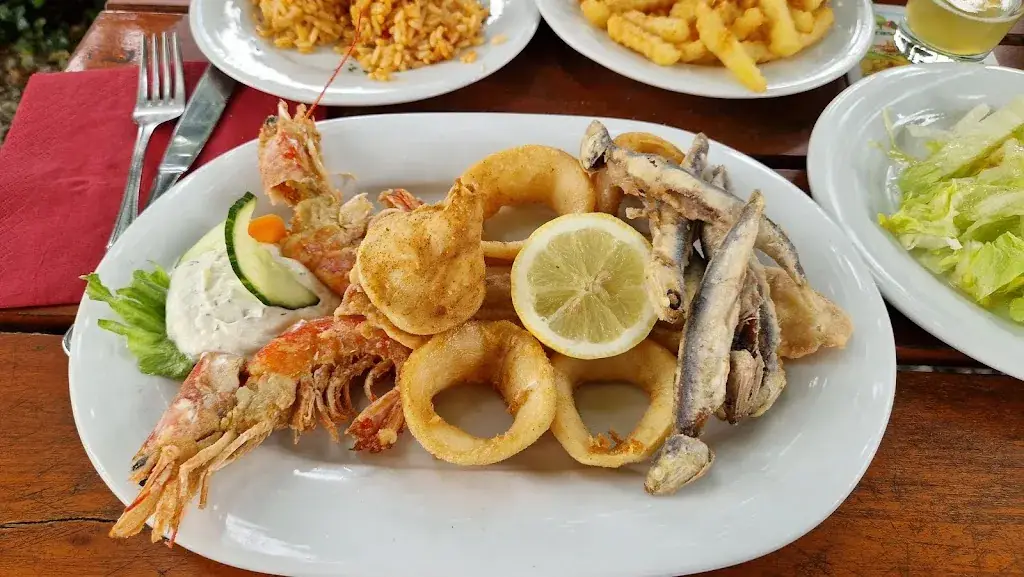 Taverna Ela Mesa_Eschenau_slider_image_3