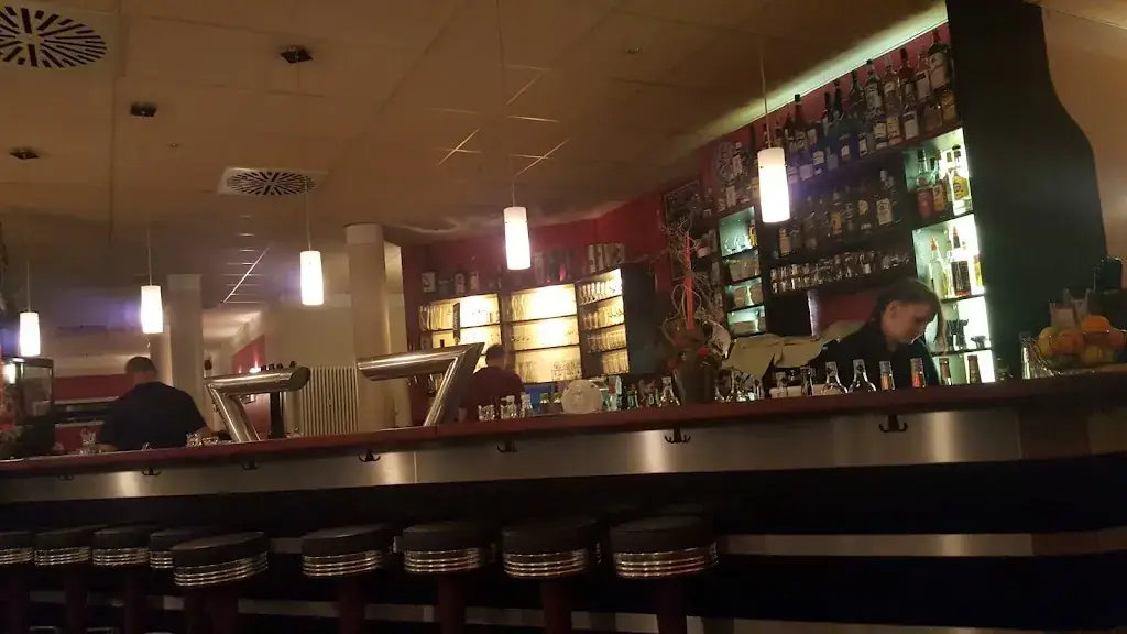 Jedermanns Café Bistro Bar restaurant à Eschenau