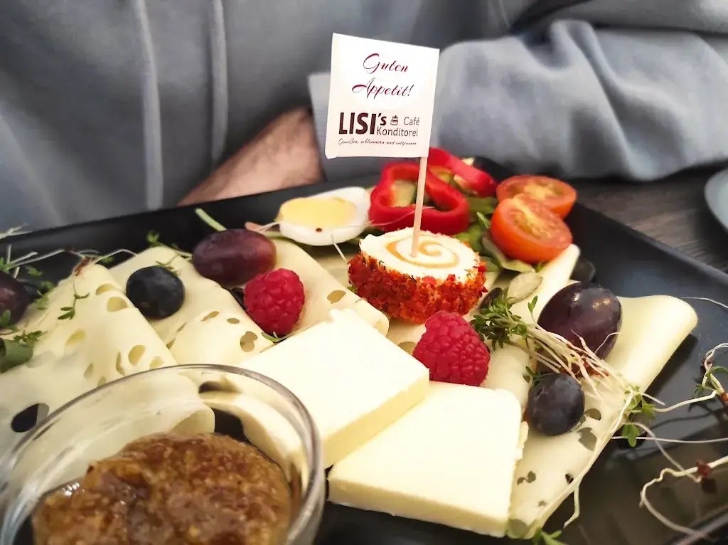 Vanesa Vazharova_Lisi's Cafe Konditorei_Felixdorf_recensione
