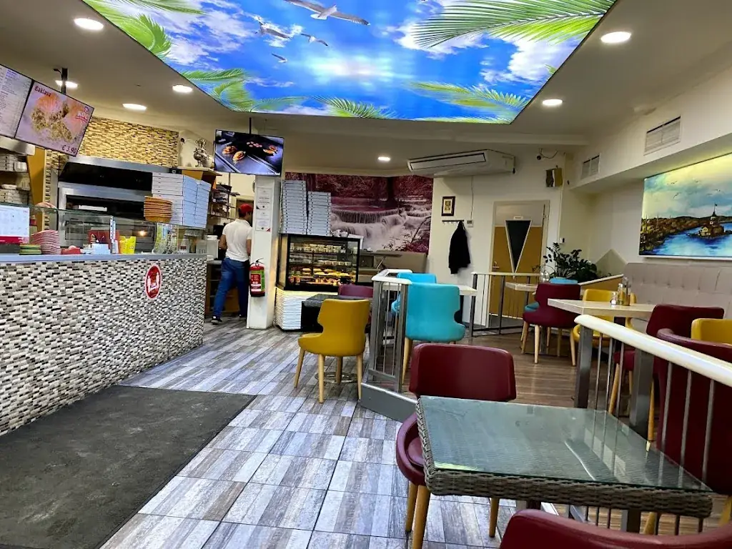 KOC Pizza Kebap Grill restaurant à Felixdorf