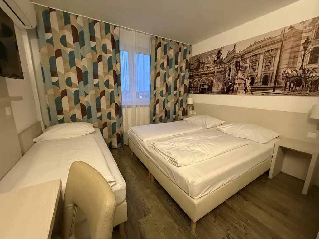 LifeHotel Vienna Airport_Fischamend-Markt_slider_image_3